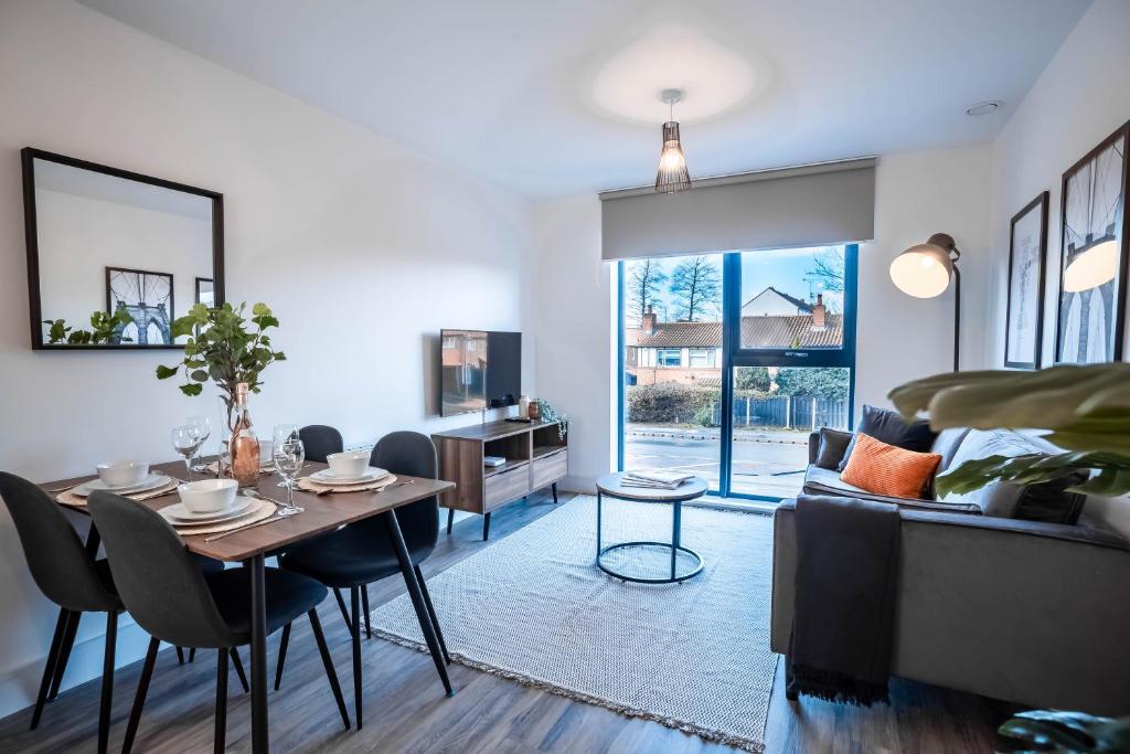 The Interchange Opulent Living Serviced Accommodation Manchester, 2 Bedroom Apartments Available, Book Today room 3